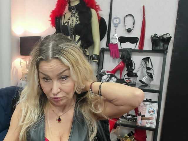 soft-crystal's BongaCams show and profile