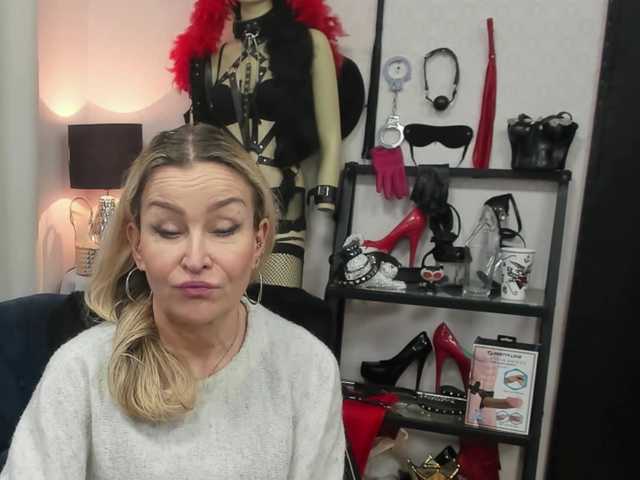 soft-crystal's BongaCams show and profile