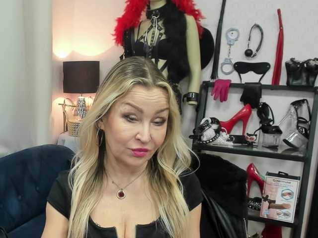 soft-crystal's BongaCams show and profile