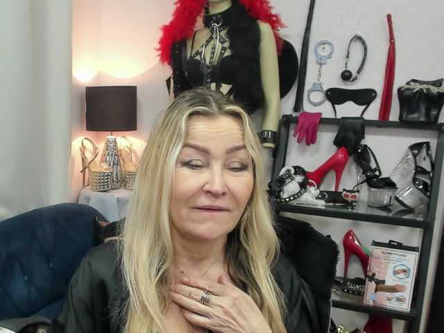 soft-crystal's BongaCams show and profile