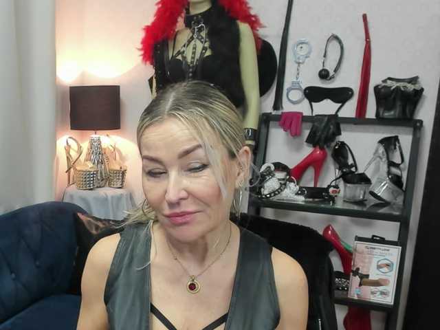 soft-crystal's BongaCams show and profile