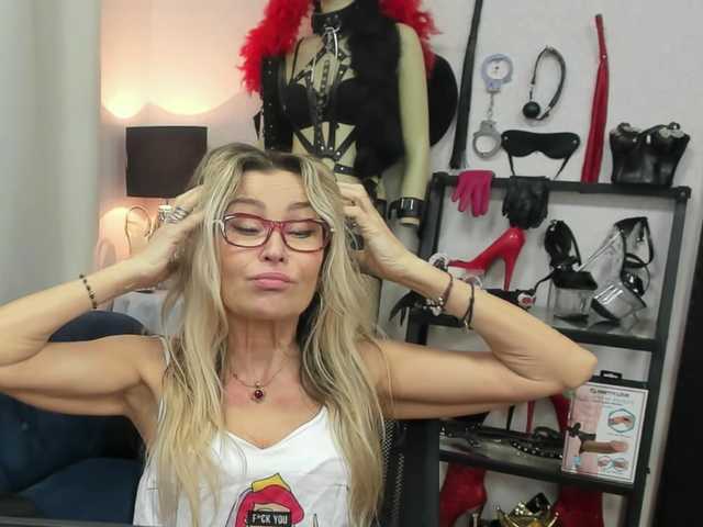 soft-crystal's BongaCams show and profile