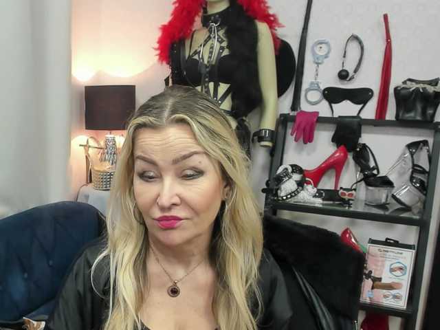 soft-crystal's BongaCams show and profile