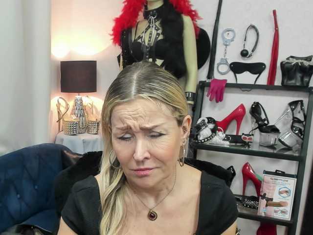 soft-crystal's BongaCams show and profile