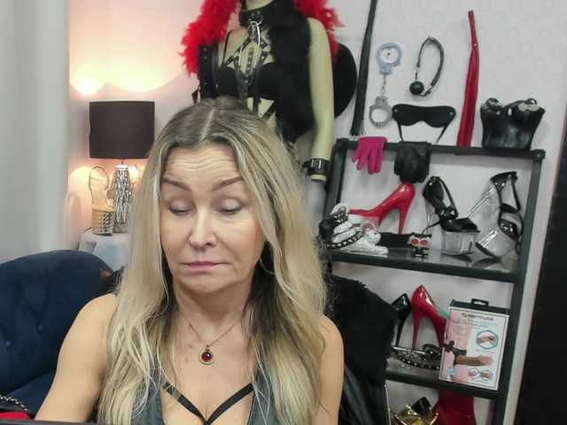 soft-crystal's BongaCams show and profile