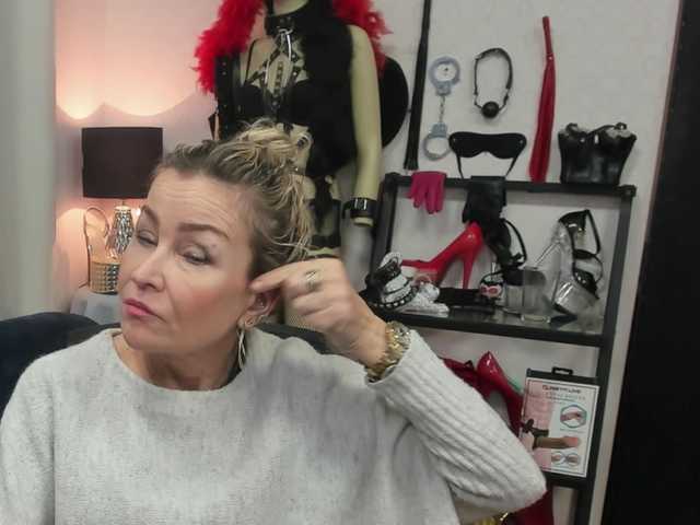 soft-crystal's BongaCams show and profile