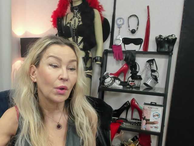 soft-crystal's BongaCams show and profile