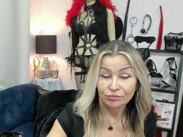 soft-crystal's BongaCams show and profile