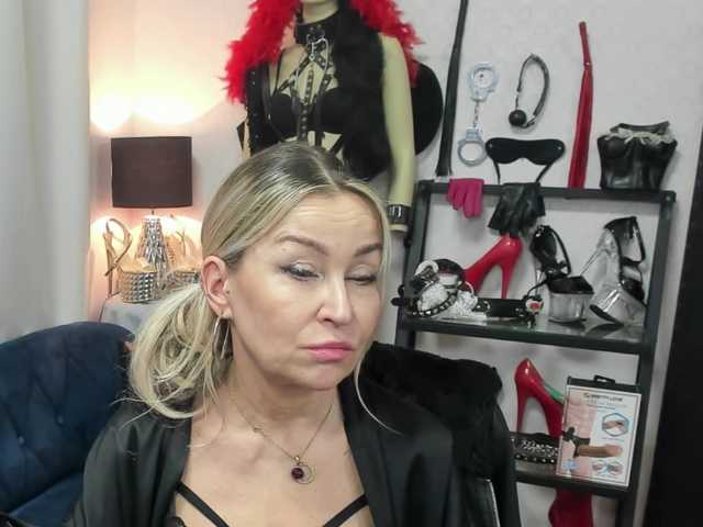 soft-crystal's BongaCams show and profile