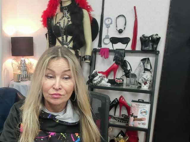 soft-crystal's BongaCams show and profile