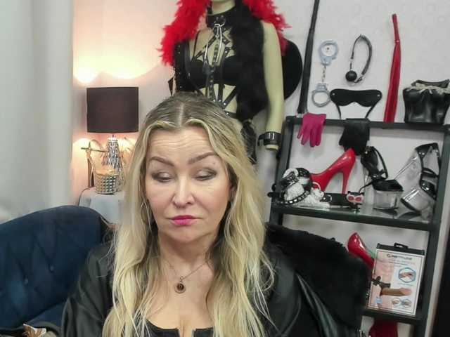 soft-crystal's BongaCams show and profile