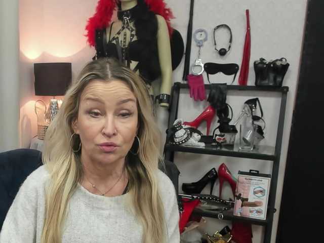 soft-crystal's BongaCams show and profile