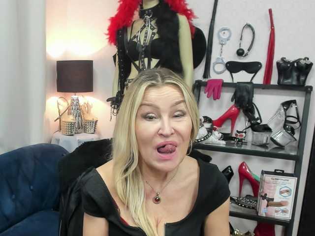 soft-crystal's BongaCams show and profile