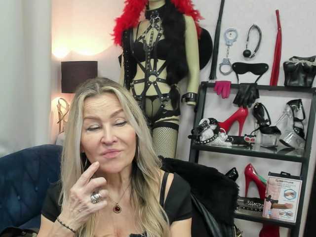 soft-crystal's BongaCams show and profile