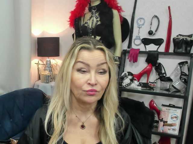 soft-crystal's BongaCams show and profile