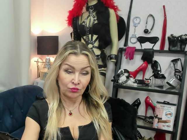 soft-crystal's BongaCams show and profile