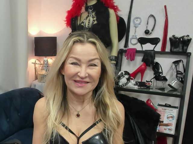 soft-crystal's BongaCams show and profile