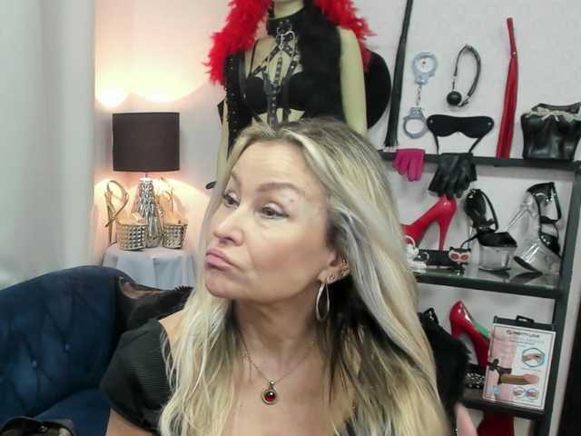 soft-crystal's BongaCams show and profile