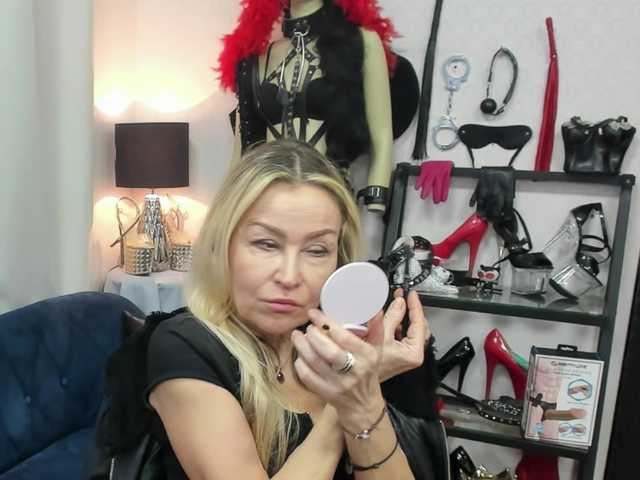 soft-crystal's BongaCams show and profile