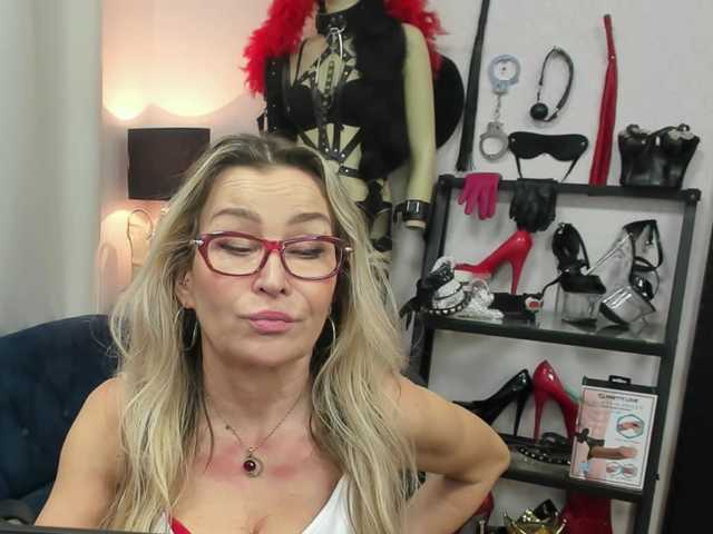 soft-crystal's BongaCams show and profile