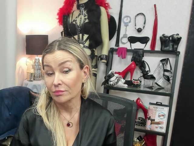 soft-crystal's BongaCams show and profile