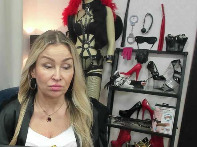 soft-crystal's BongaCams show and profile