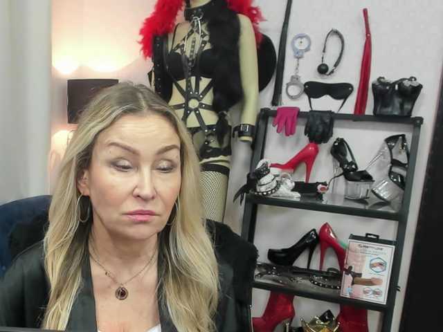 soft-crystal's BongaCams show and profile