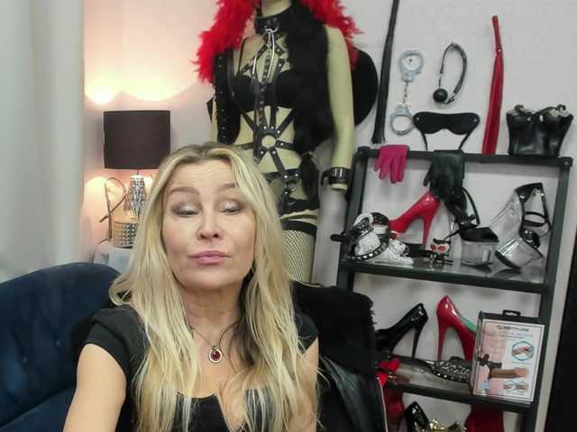 soft-crystal's BongaCams show and profile