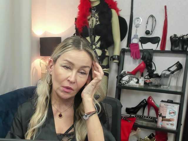 soft-crystal's BongaCams show and profile