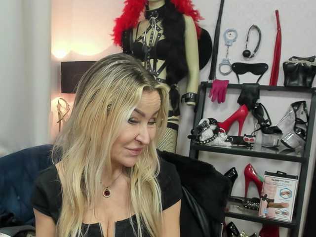 soft-crystal's BongaCams show and profile