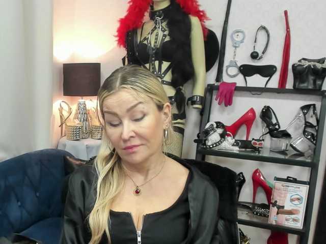 soft-crystal's BongaCams show and profile