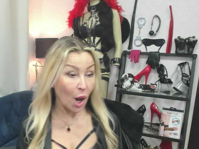 soft-crystal's BongaCams show and profile