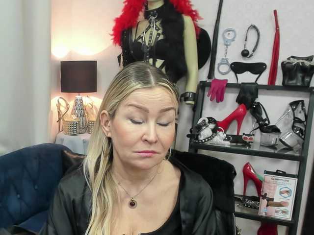 soft-crystal's BongaCams show and profile