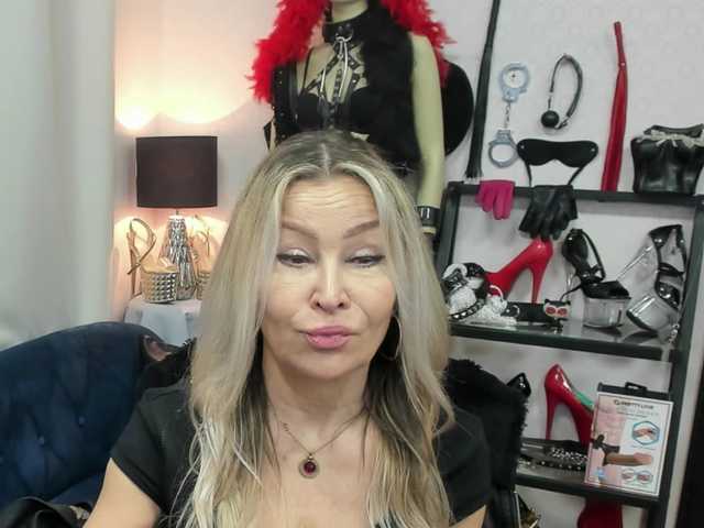 soft-crystal's BongaCams show and profile