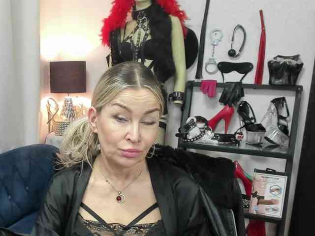 soft-crystal Live Webcam on BongaCams