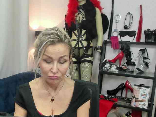 soft-crystal Live Webcam on BongaCams