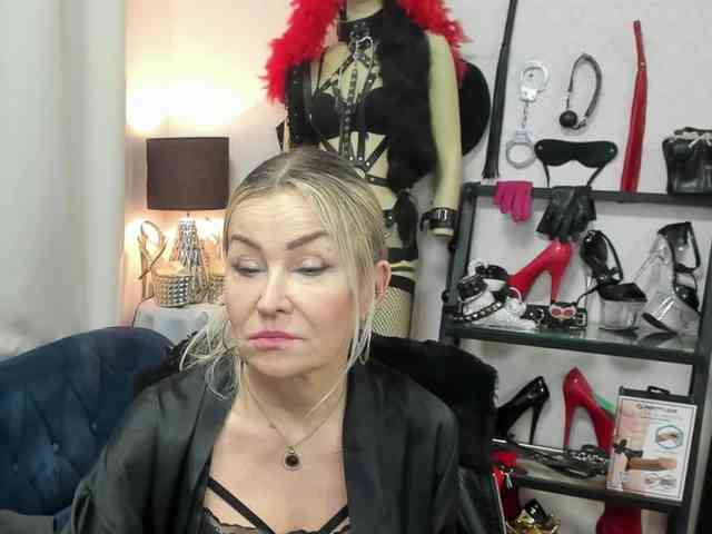 soft-crystal Live Webcam on BongaCams