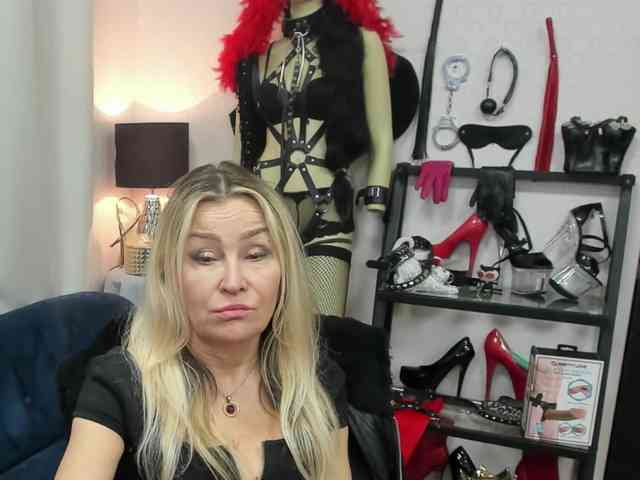 soft-crystal Live Webcam on BongaCams