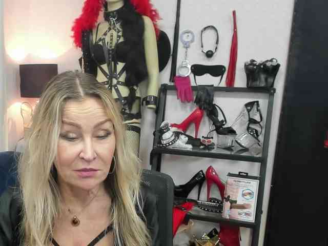 soft-crystal Live Webcam on BongaCams