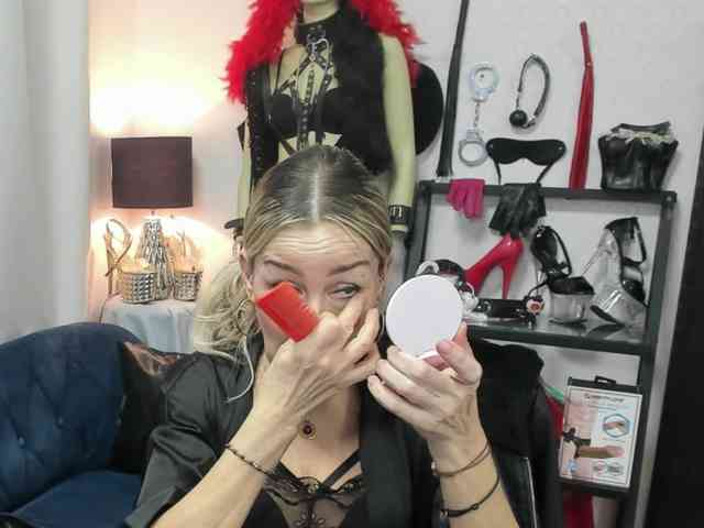 soft-crystal Live Webcam on BongaCams