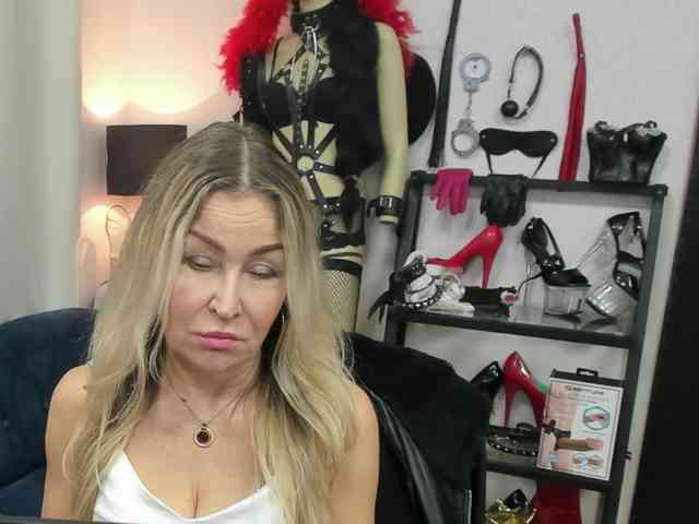 soft-crystal Live Webcam on BongaCams