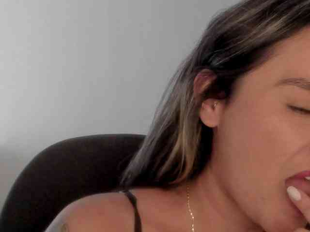 MilaGrey1 webcam