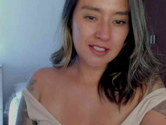 MilaGrey1 webcam