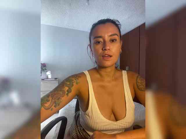 MilaGrey1 webcam