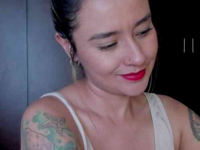 MilaGrey1 webcam