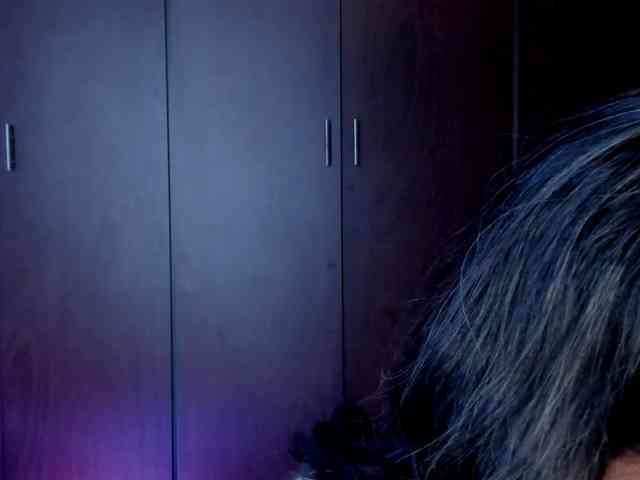 MilaGrey1 webcam