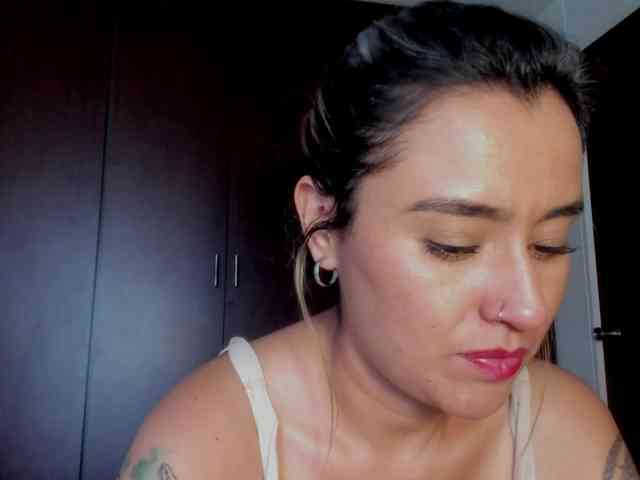 MilaGrey1 webcam