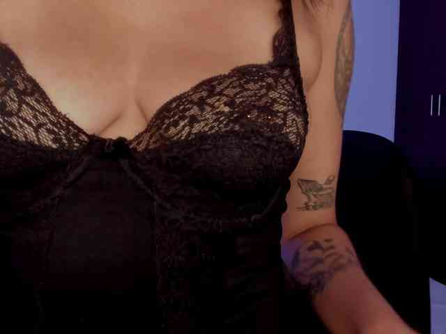 MilaGrey1 webcam