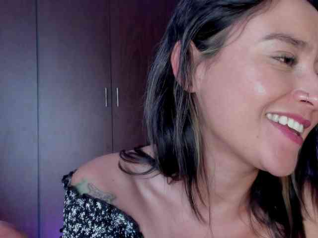 MilaGrey1 webcam