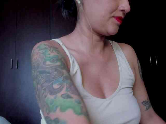 MilaGrey1 webcam